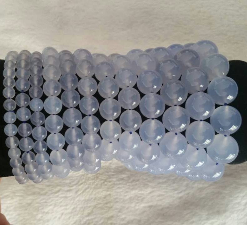 chalcedony round beads